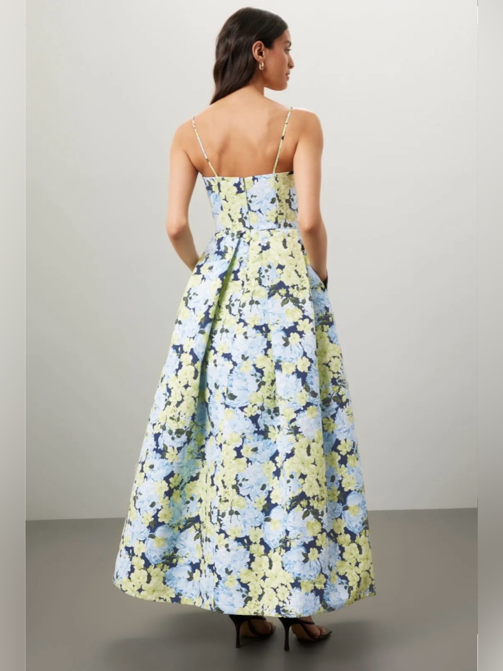 SACHIN BABI Beau Gown
Floral Maxi Dress with Spaghetti Straps Sz 12 - Picture 4 of 16